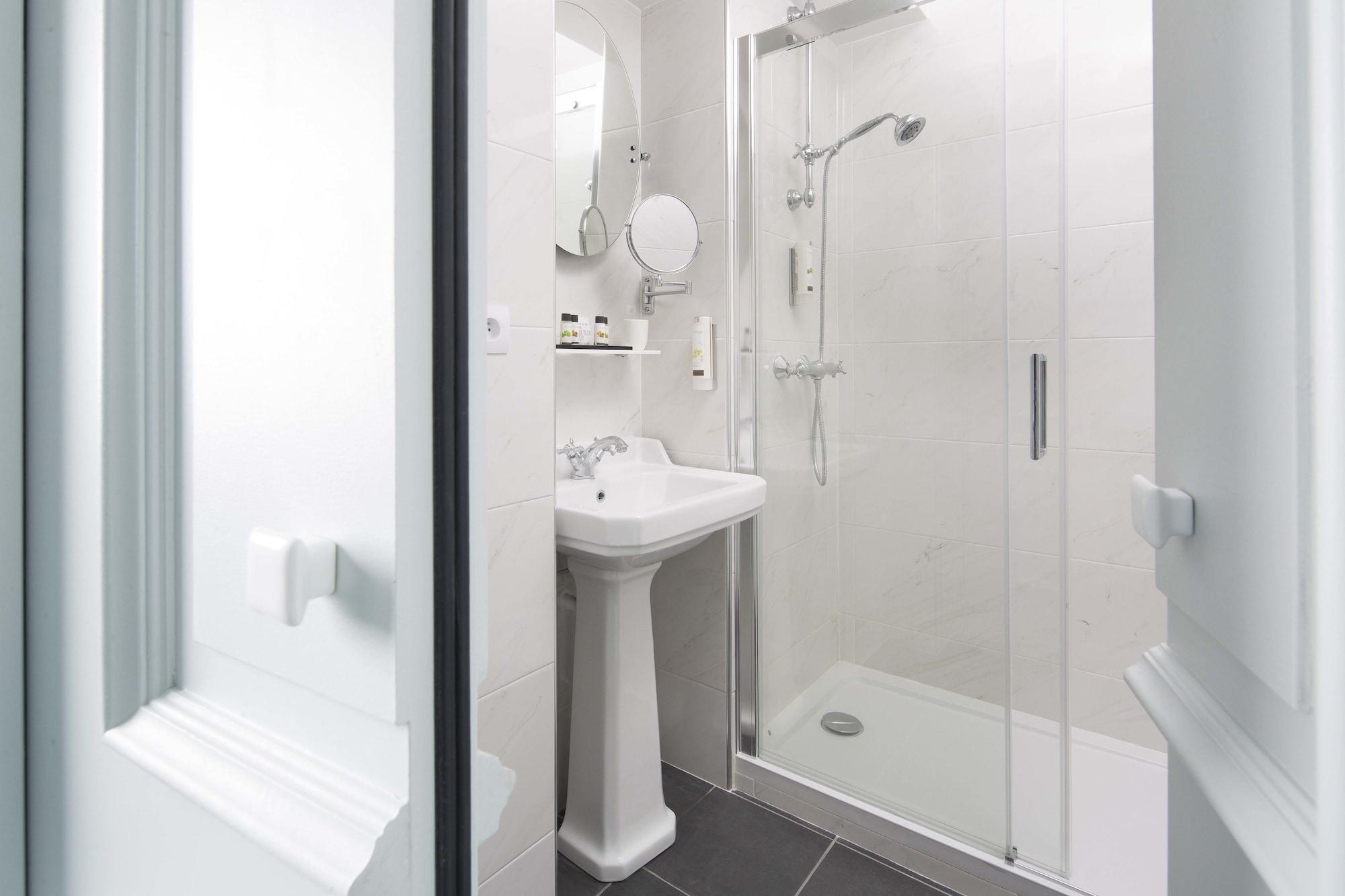 Hotel Celeste Batignolles Montmartre Paris Eksteriør billede